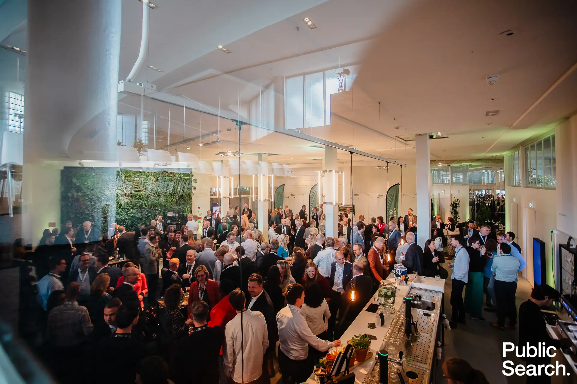 public search viert 15-jarig bestaan